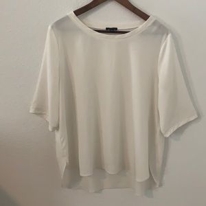Ann Taylor hi-low short sleeve top. Large.